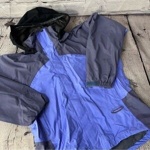 Patagonia rain coat women’s medium